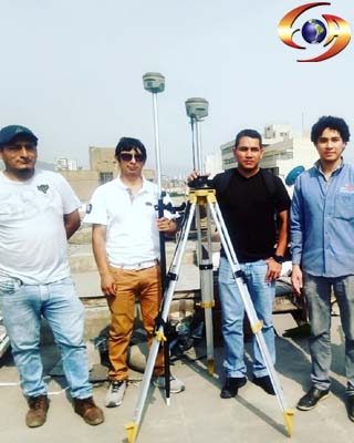 Equipo de EASoft con receptores GNSS
